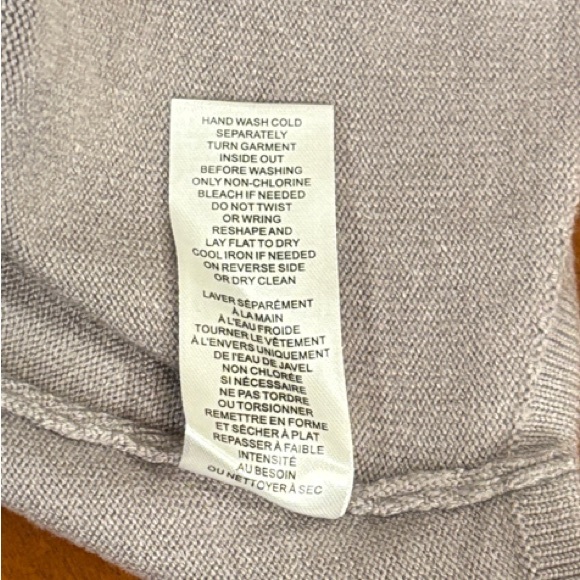 House of Harlow 1960 Gray V-Neck Crop Top - Picture 6 of 7